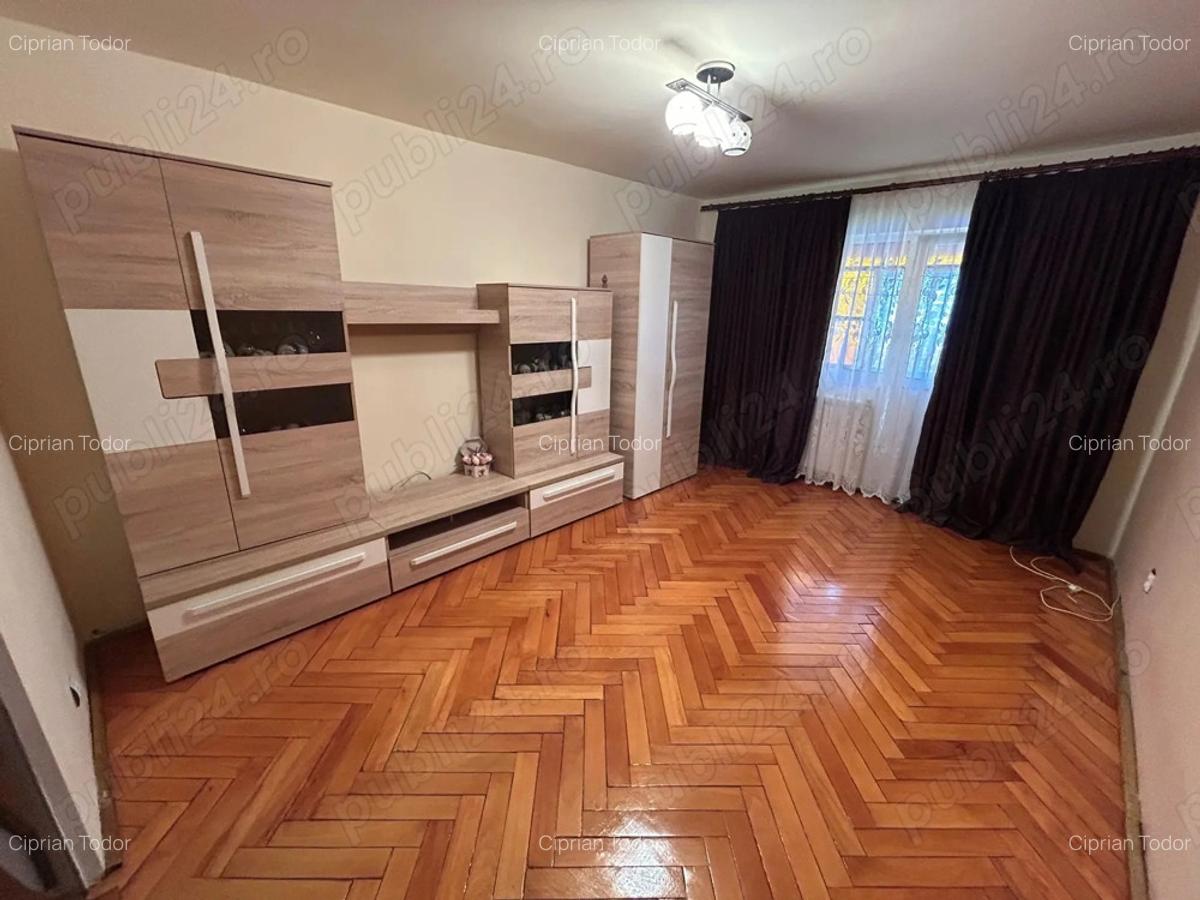 Apartament 3 camere, decomandat - zona Cetate - 7