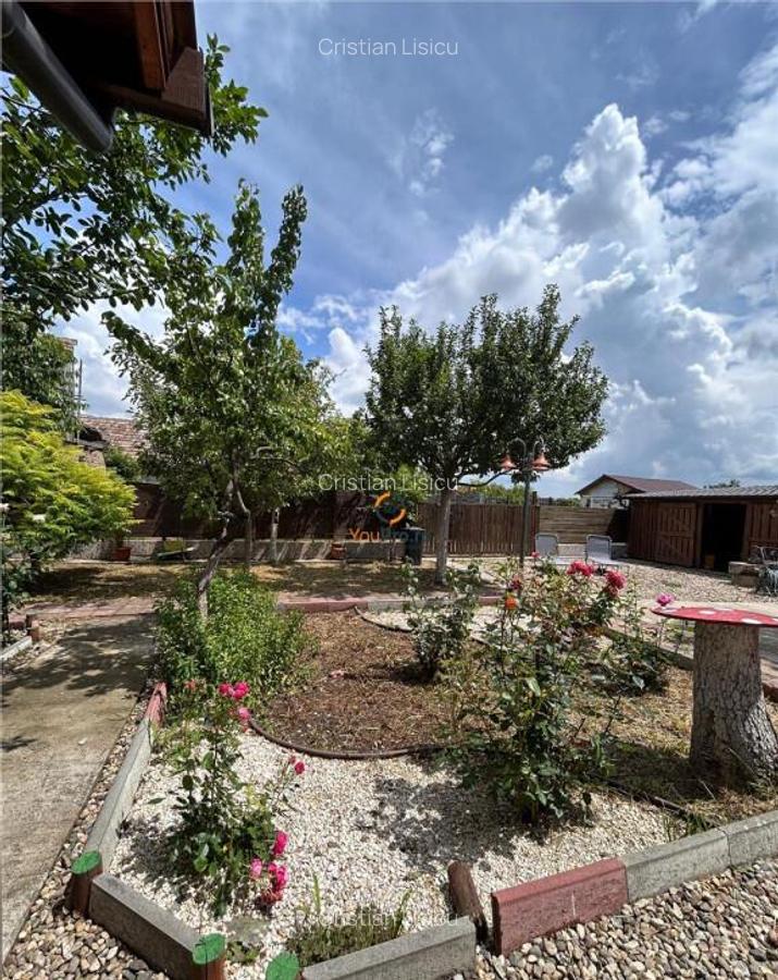Casa individuala de | 254 mp utili | 894 mp teren | Dinias, - 16