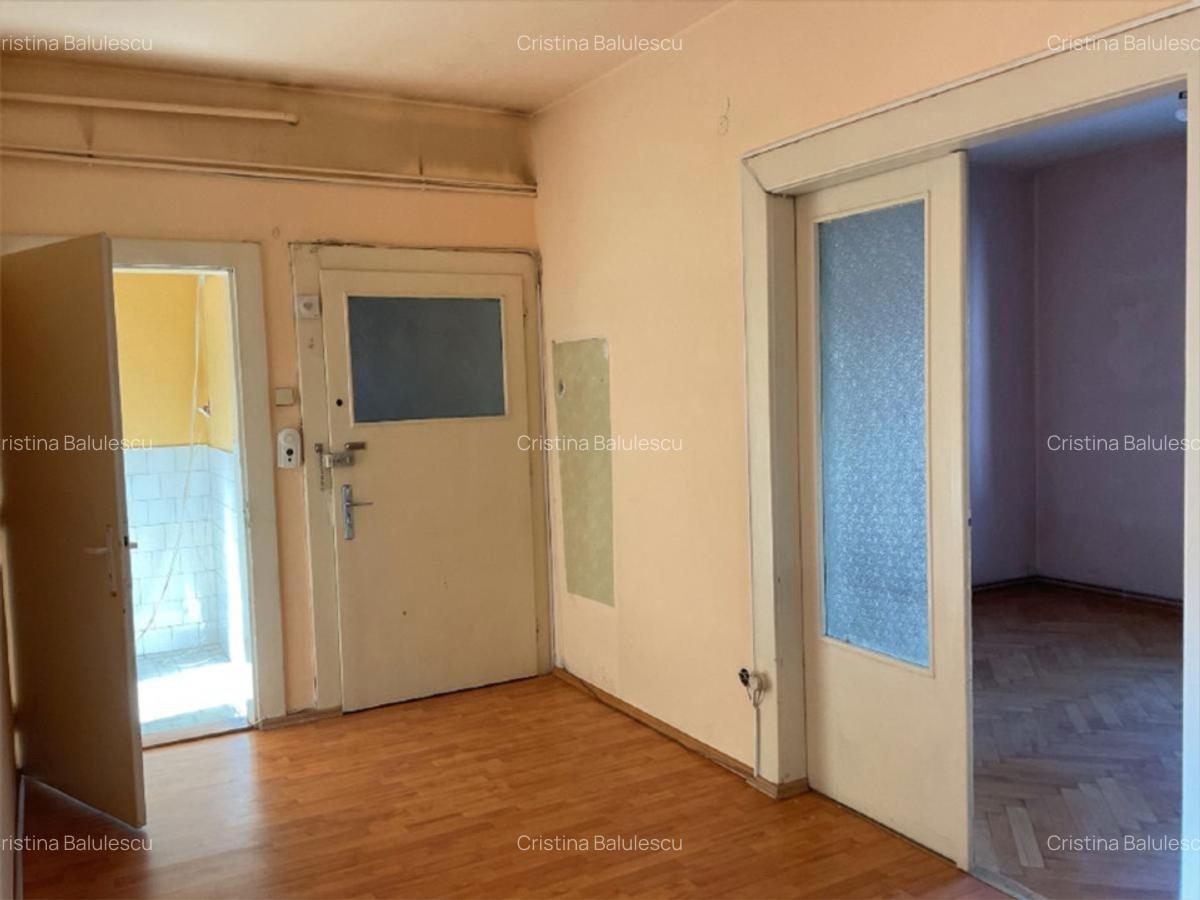Apartament cu 3 camere decomandat în Centrul Civic - 8