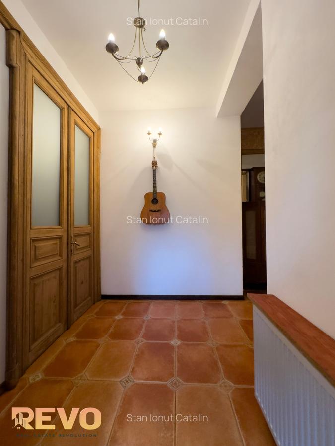 Popa Nan – Pache Protopopescu • Vilă P+1+M, curte proprie, 180mp - 8