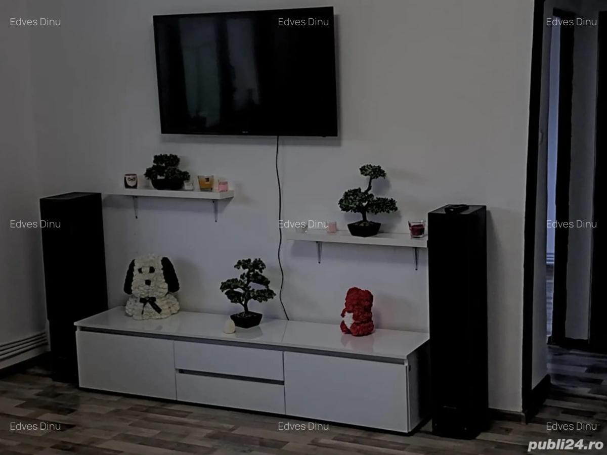 Vand Apartament cu 2 Camere - 4