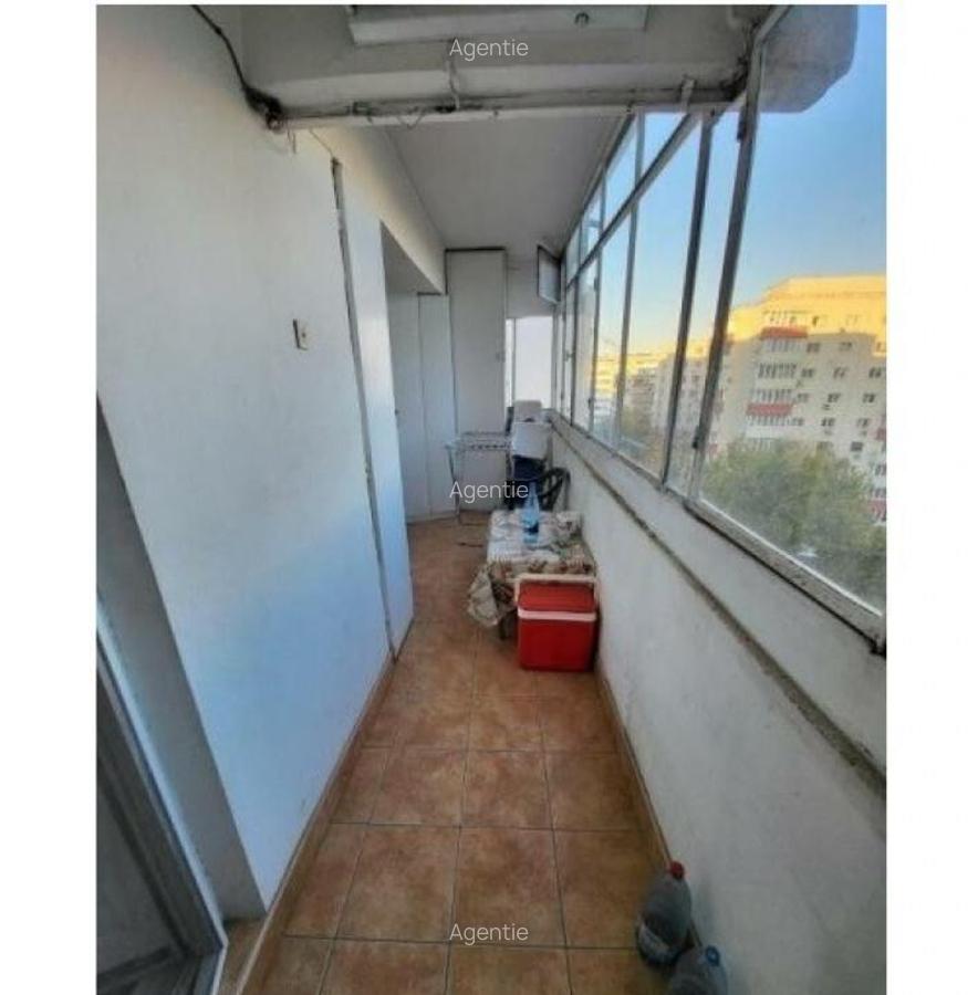 Bdul.Tineretului, vis-a vis,de Park, Ap.4 cam. - 9