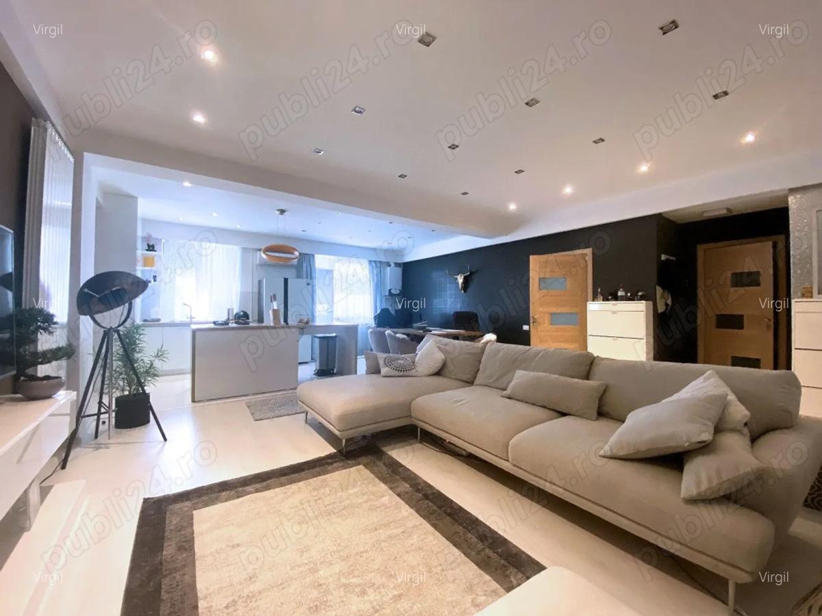 Apartament spatios de vanzare 3 camere Palazu Mare - 4