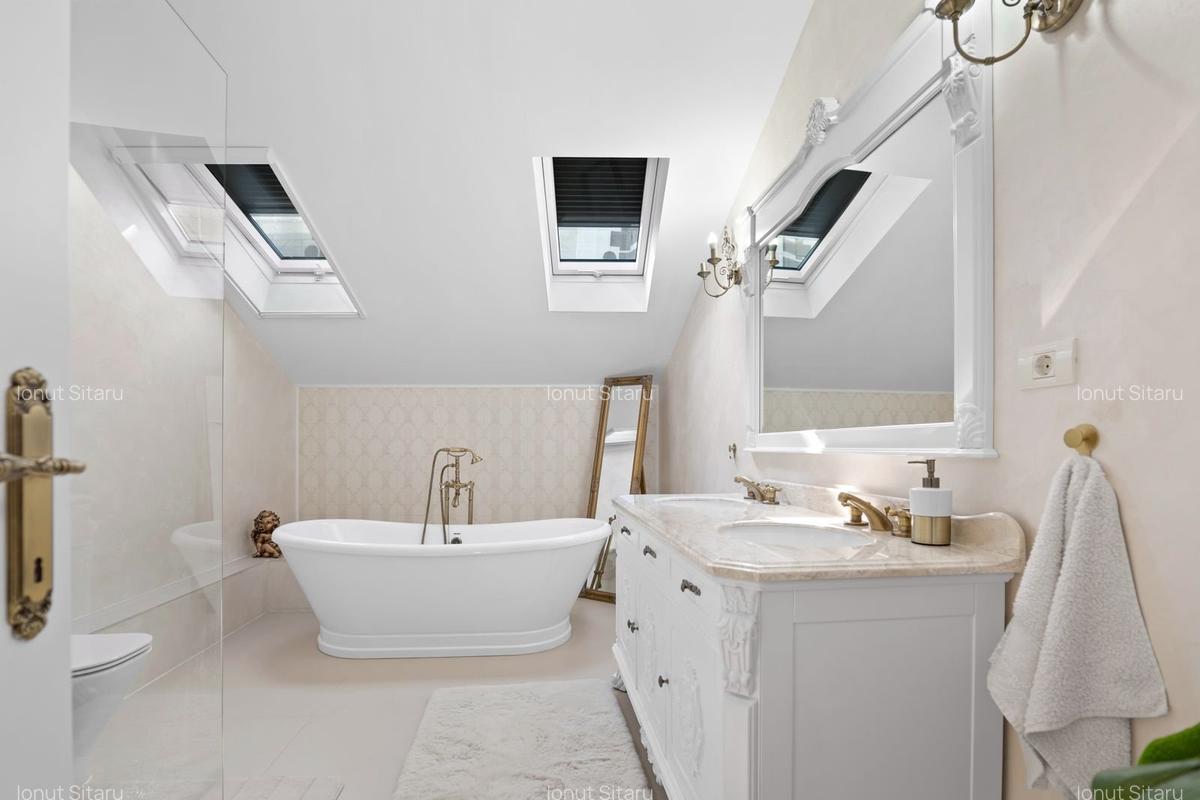 Casa superba - Zona Unirii -  295 mp - 23