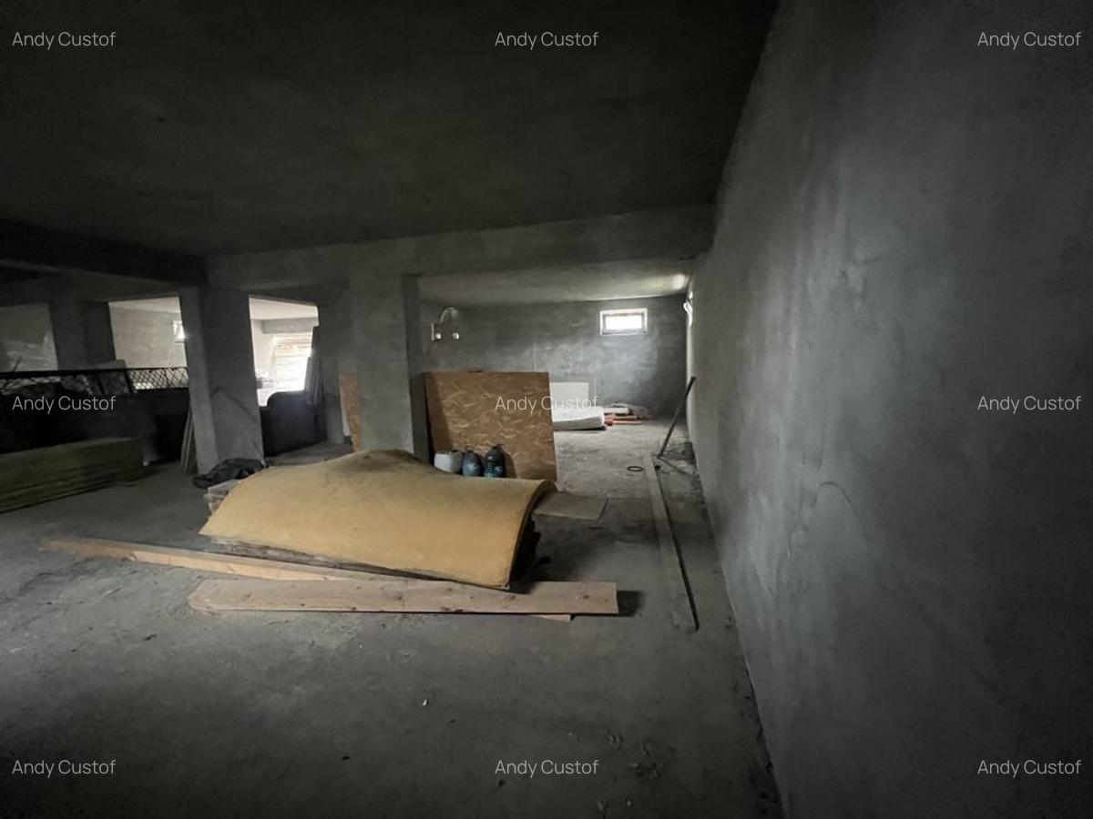 Duplex la gri 175 mp utili 58 mp demisol curte 180 mp  3 bai 3/4 dormitoare - 11