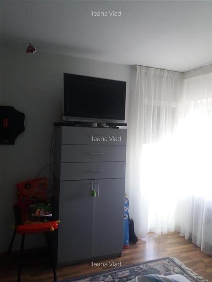 Apartament 3 camere decomandat 2 bai terasa 25mp parcare zona Turnisor - 9