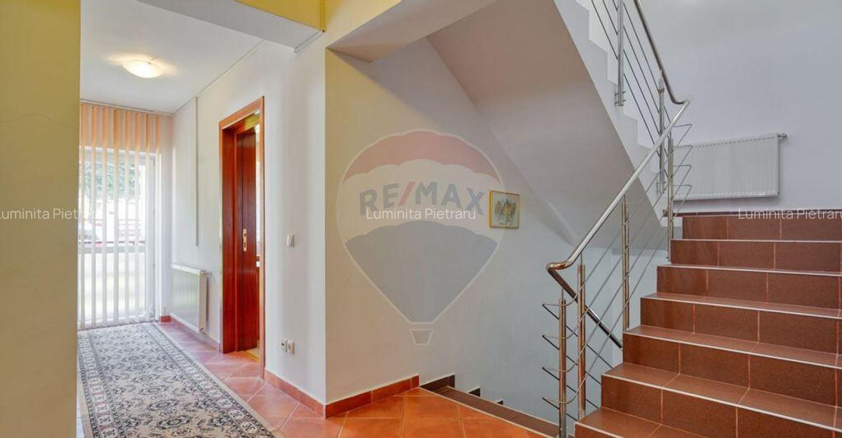 Casa / Vila cu 9 camere de vanzare in zona Valea Rasn... - 12