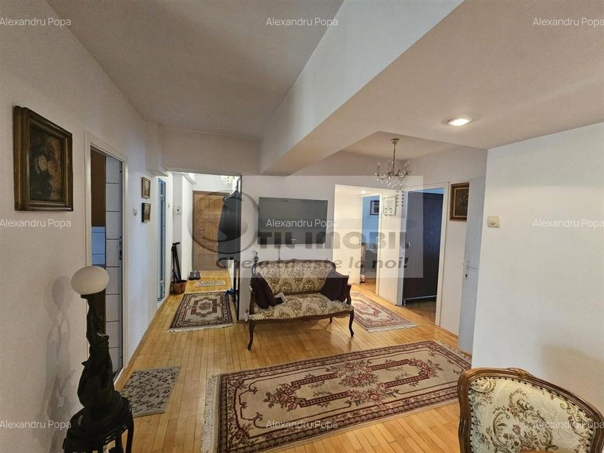 Apartament 4 camere - Hala Centrala - 1