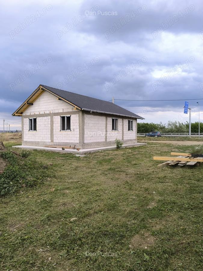 Vand casa noua in Nojorid (la ro?u) - 11