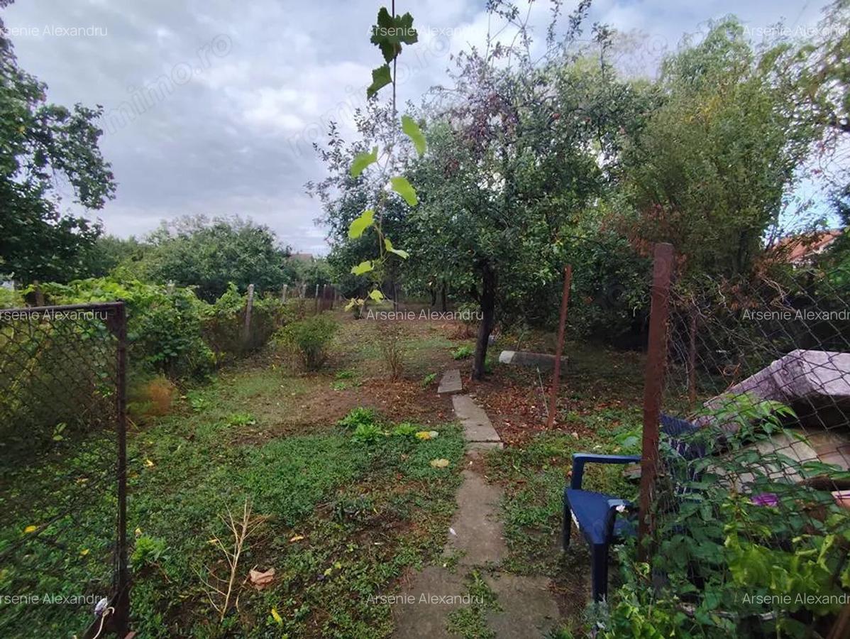 Teren 539 mp + casa batraneasca de vanzare in zona Girocului - 1