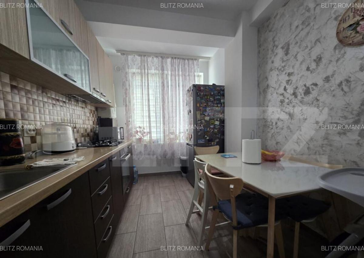 Apartament etaj 1 decomandat 2 camere 60mp , zona Billa - 6 Apartament etaj 1 decomandat 2 camere 60mp , zona Billa - 6