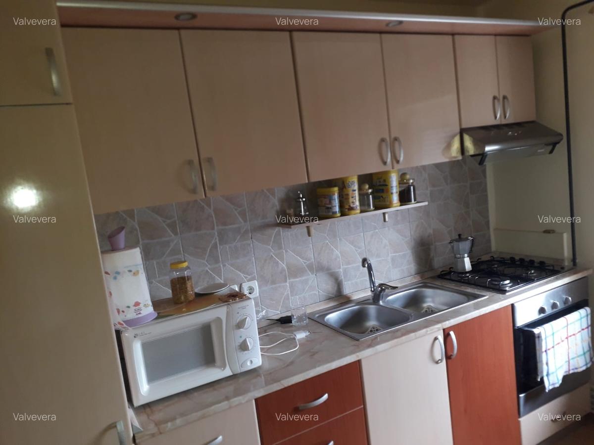 Apartament 3 camere decomandate cu vedere deosebita, etaj 8, Micro 21 - 5