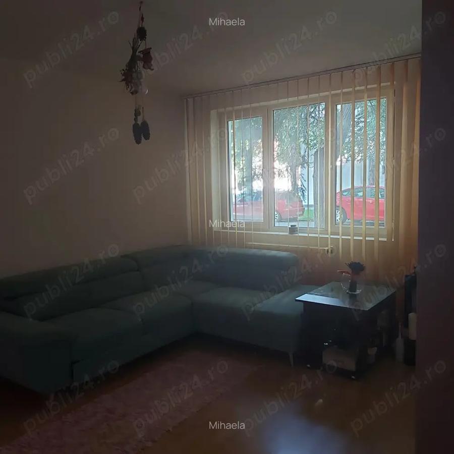 Vand apartament apartament cu trei camere in Slobozia - 1