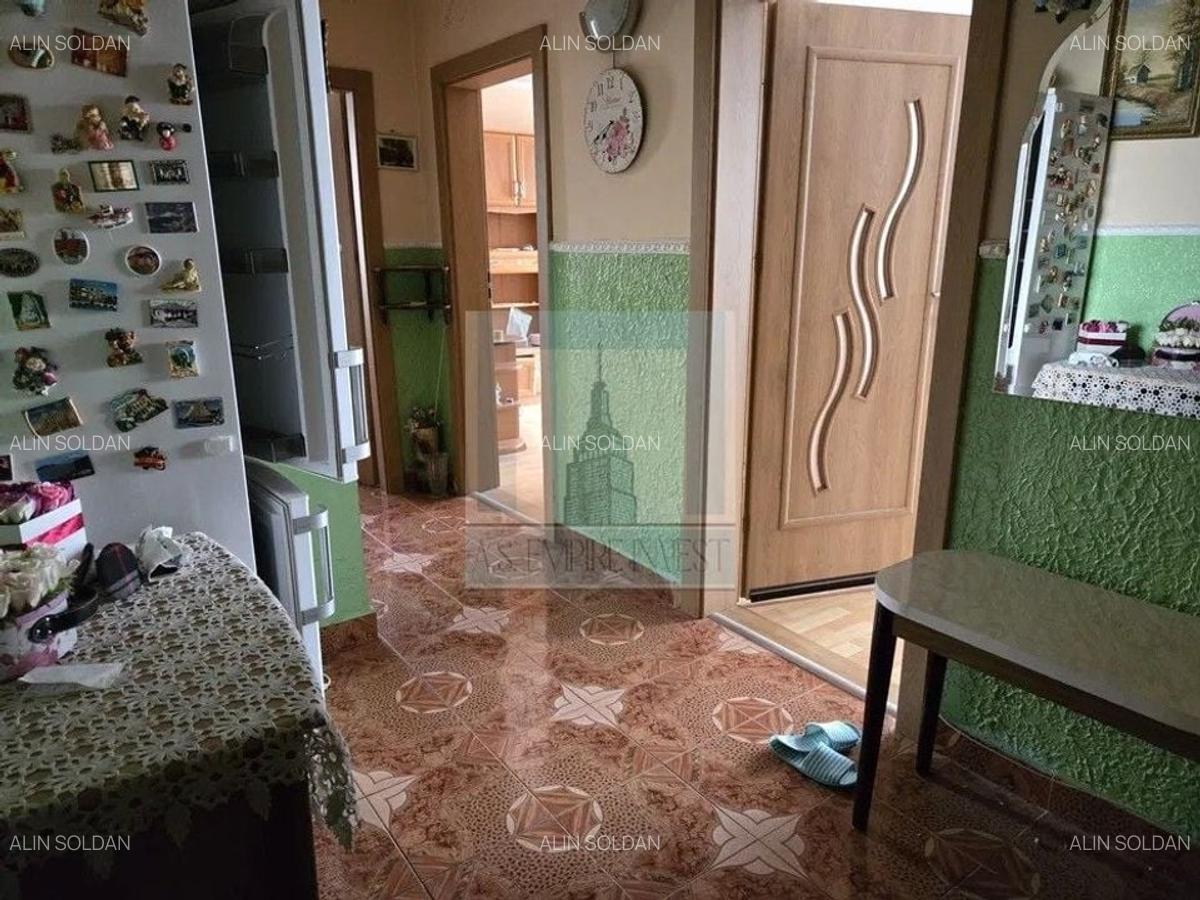 Apartament cu 3 camere circular în Calea București - 3