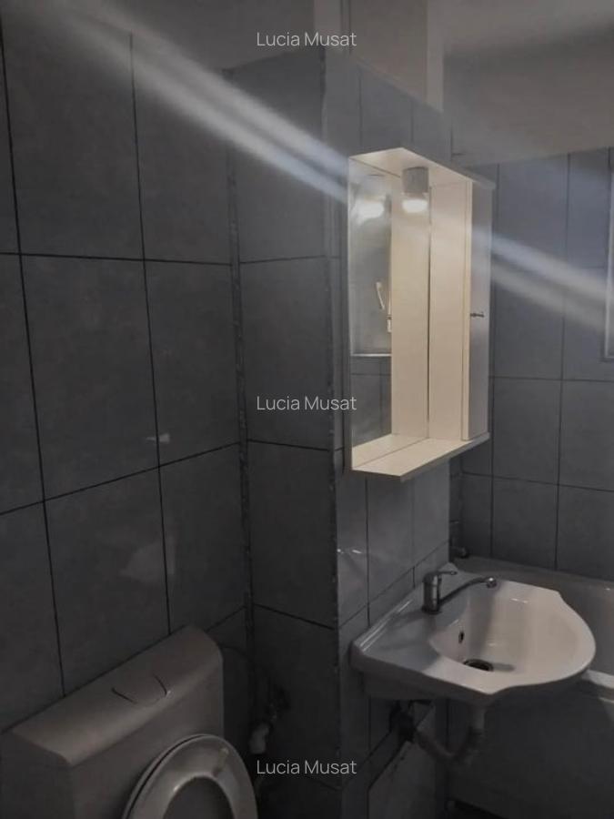 Aprtament 3 camere decomandat-Poarta 6 - 3