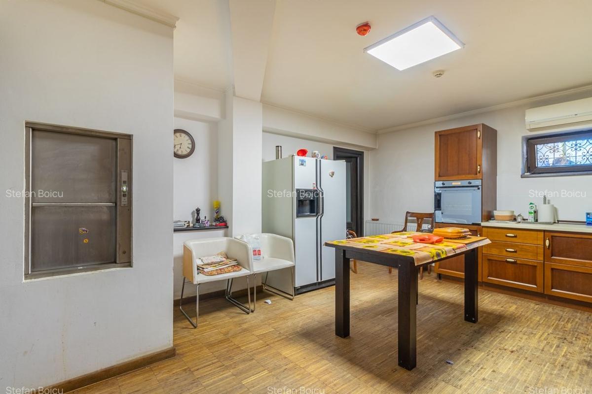 Vila cu piscina si garaj - 6 dormitoare - Pantelimon - 43