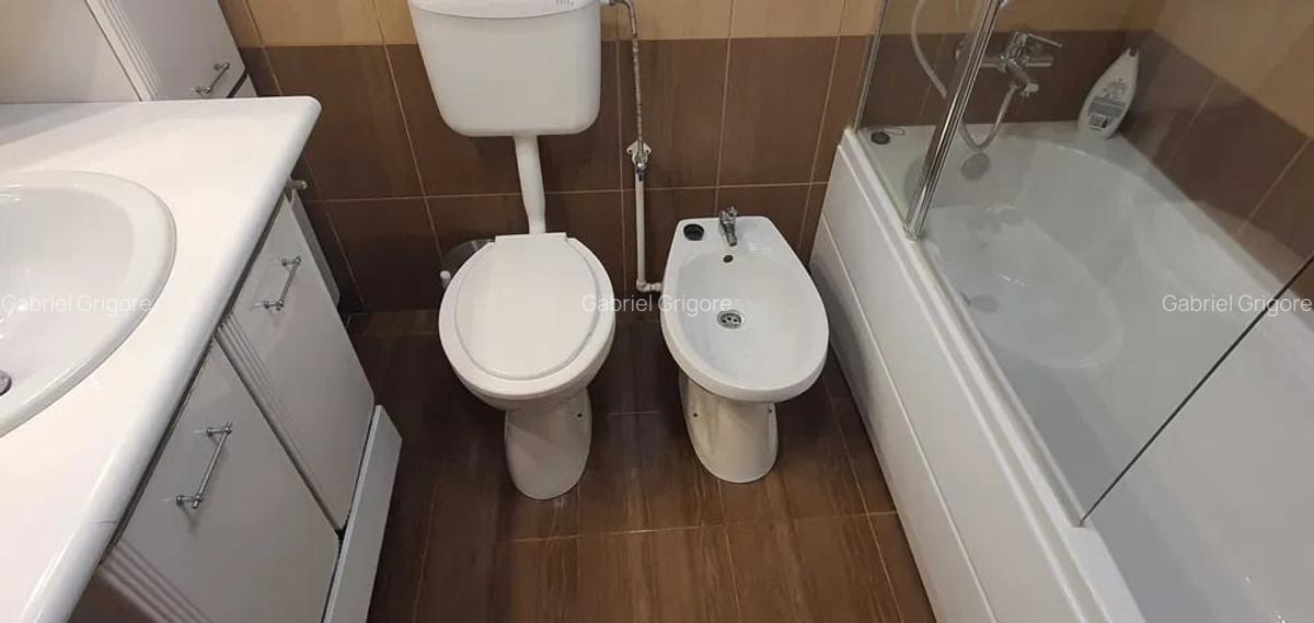 Apartament cu 4 camere decomandat în Central - 7