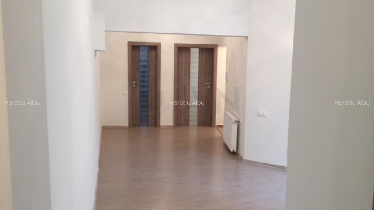 Apartament cu 3 camere semidecomandat în Titulescu - 3