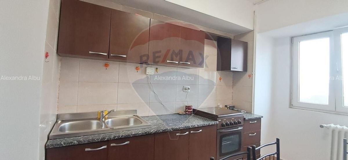 Inchiriere apartament 4 Camere decomandat - Metrou Piata Victoriei - 6