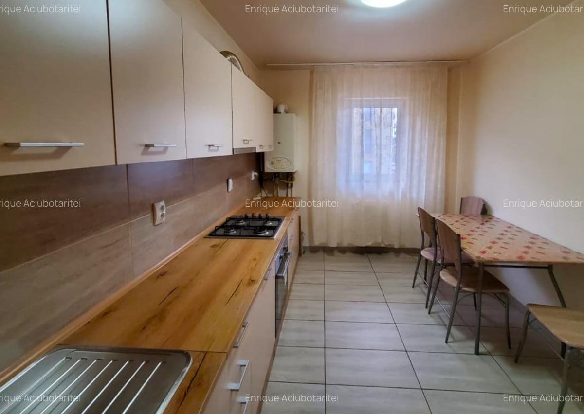Apartament spatios cu 2 camere, strada Porii 150 - 8