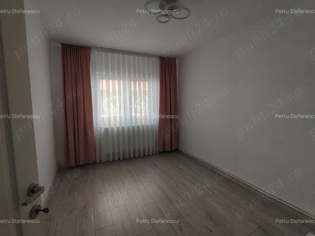 Apartament de vanzare - 5