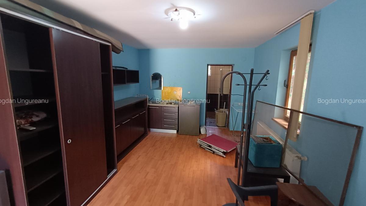 Casa individuala - 6 Camere - 213 mp utili - 561 mp teren - Sos. Oltenitei DN 4 - 13