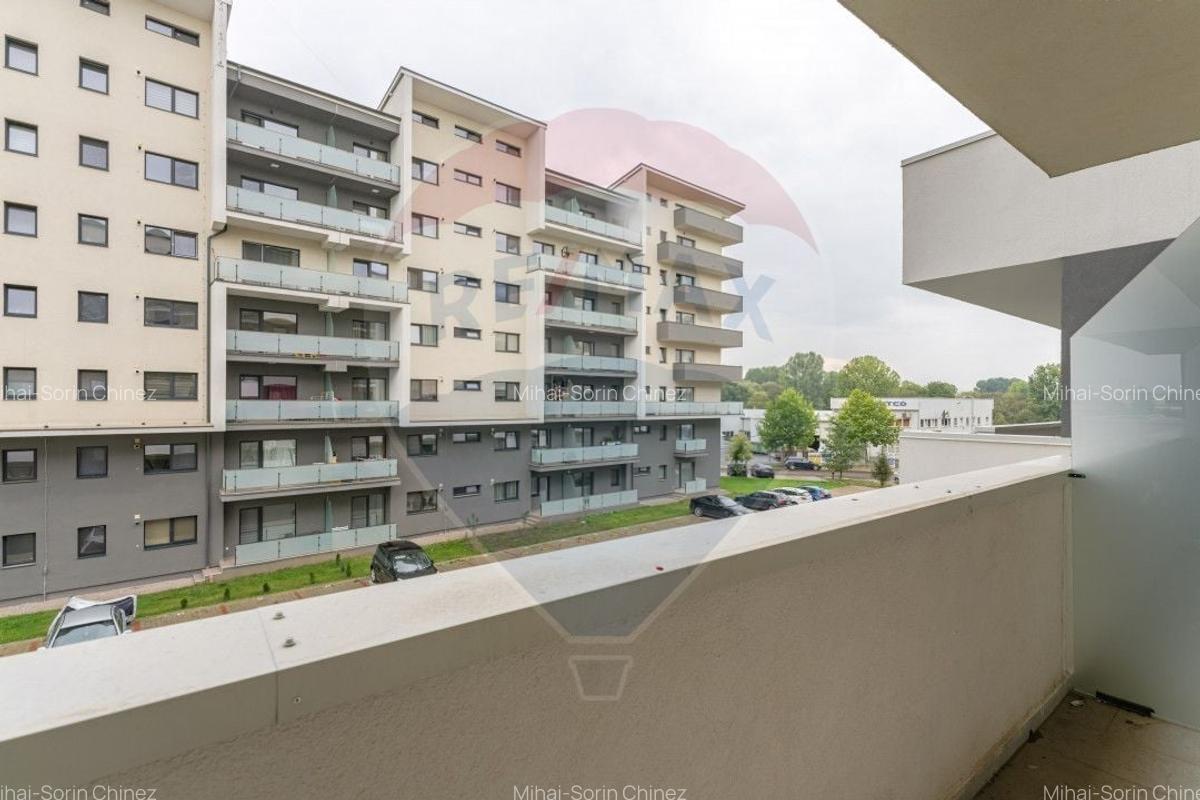 Apartament de vanzare - 3 camere, 72,37 mp + balcon generos - 8
