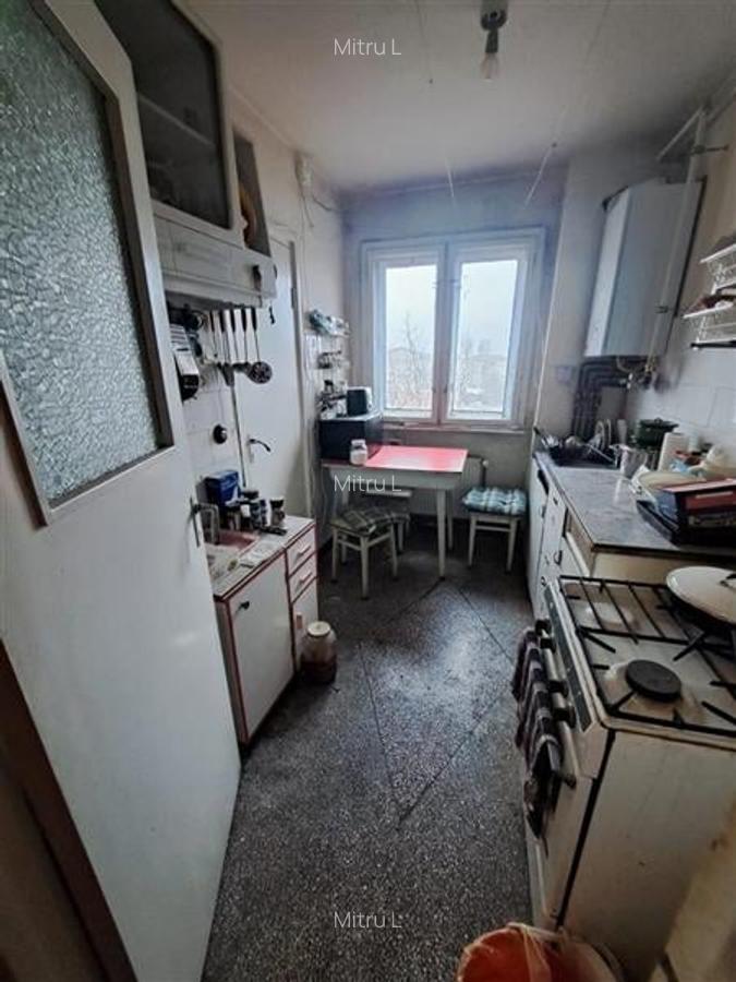 4 camere decomandat, zona Circumvalatiunii CENTRALA PROPRIE - 1