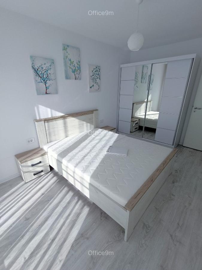 Mall Coresi - apartament 2 camere decomandat - boxă - parcare - 5