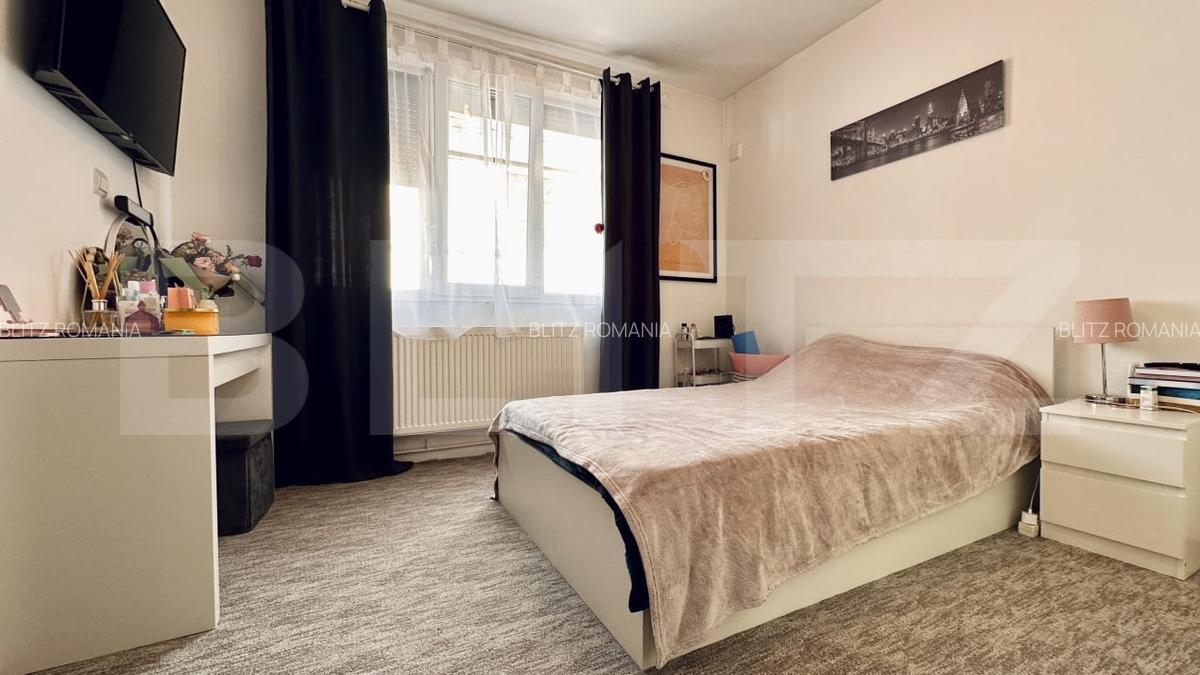 Apartament cu 3 camere la curte comuna, central, 2 parcari, centrala gaz - 1
