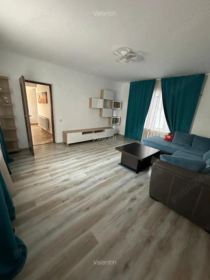 Casa tip triplex P+E+M, casa 1 din 3 (cu iesire la strada) - proprietar - 3