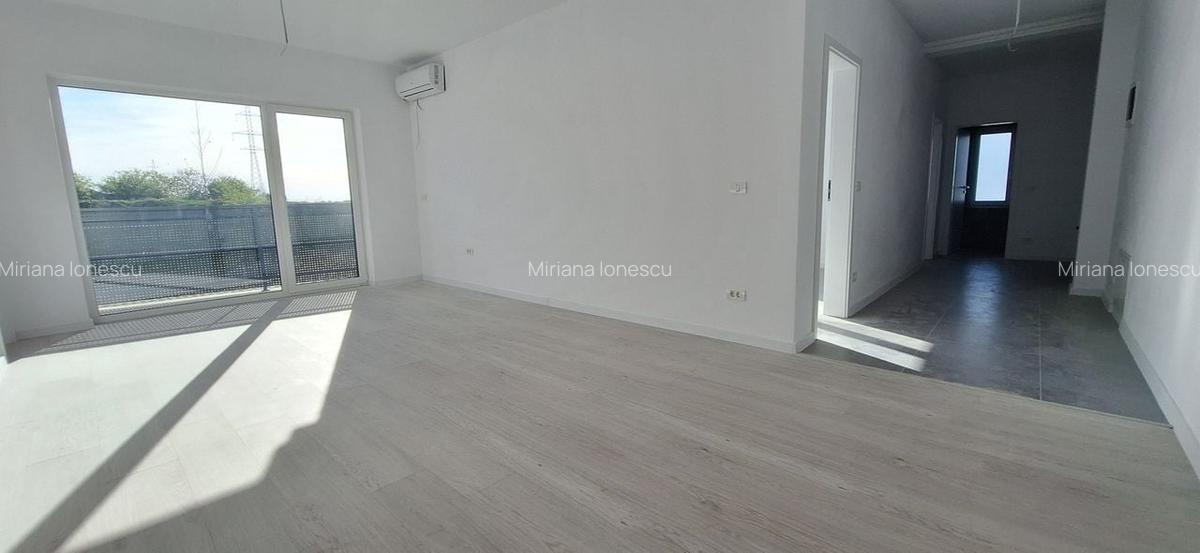 Apartament cu 3 camere decomandat în Torontalului - 2