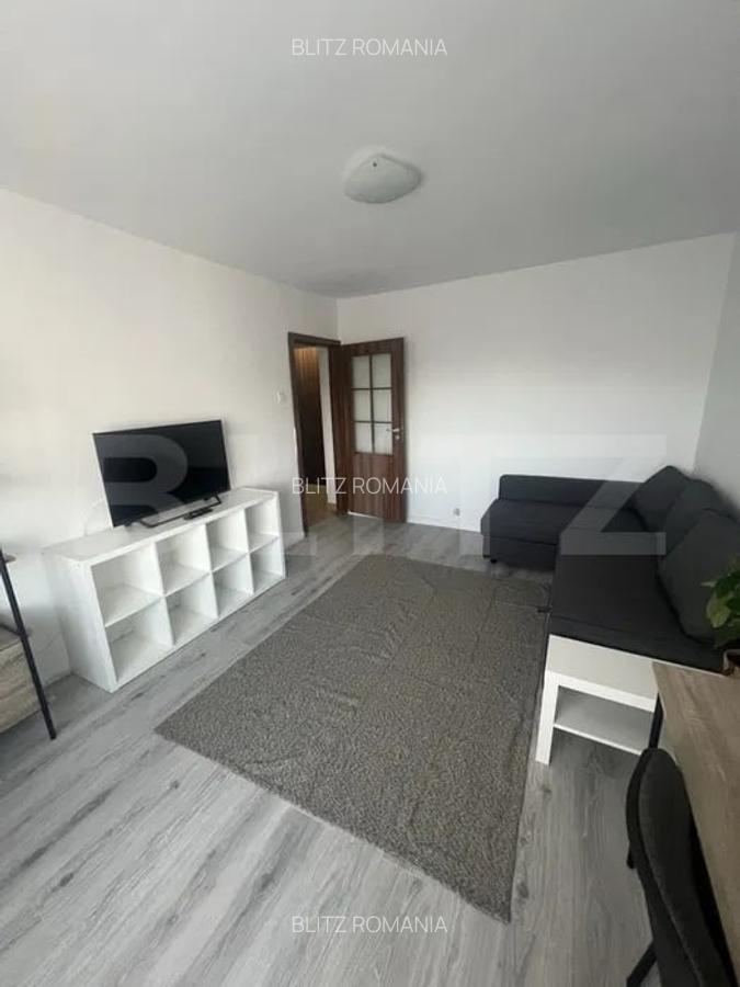 Apartament 3 camere, 60 mp, zona Central - Podul de fier - 1