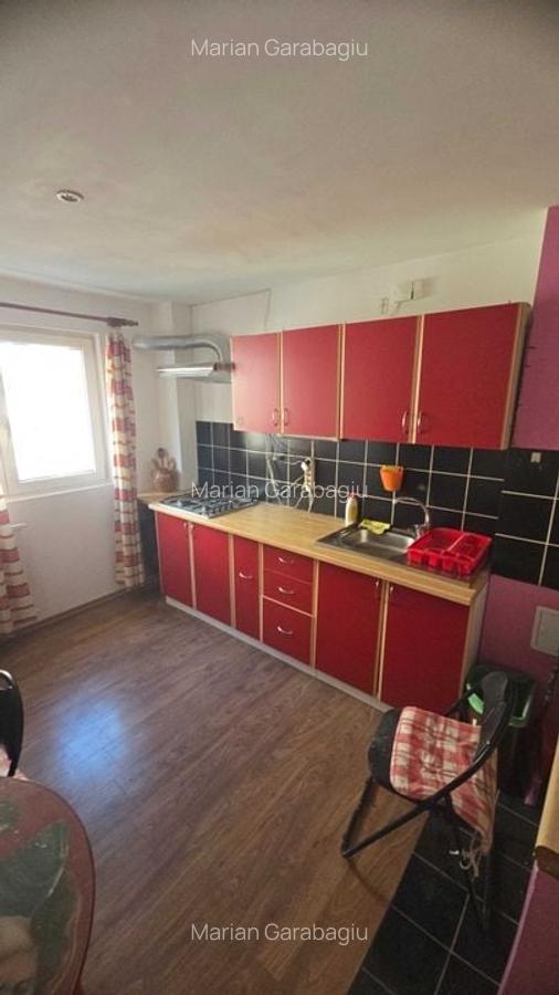 De vanzare apartament 3 Camere Gorjului - 3