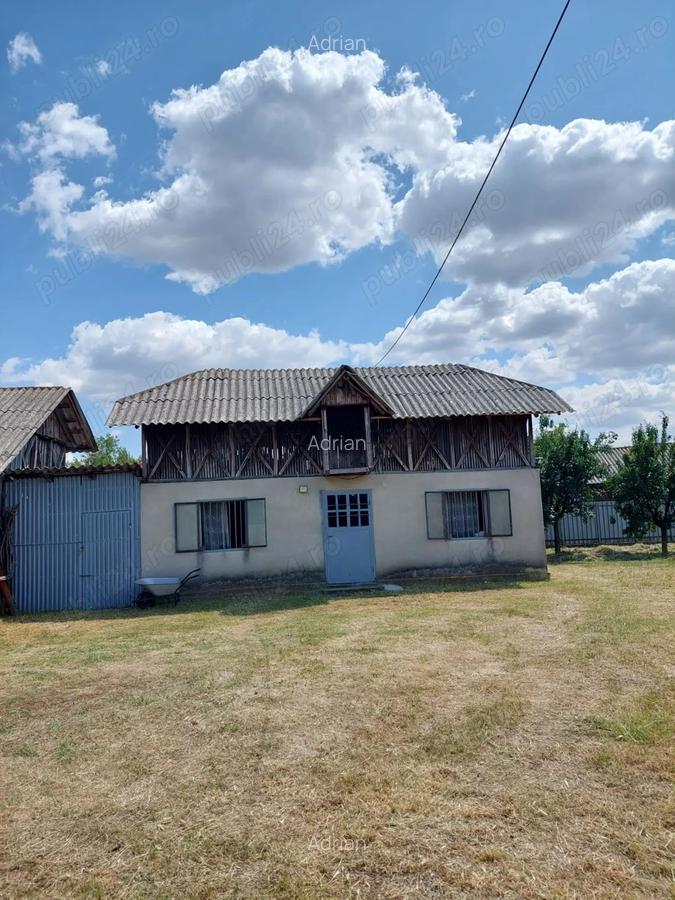 Vand casa cu livada in satul Ionesti Arges - 2