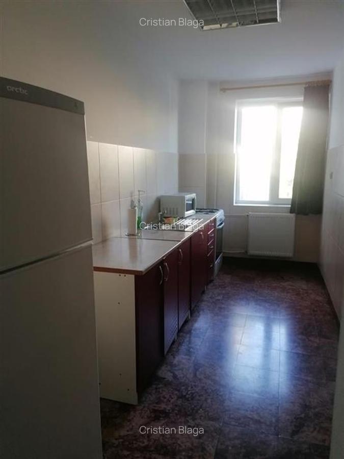 Apartament cu 3 camere decomandat în Rogerius - 4