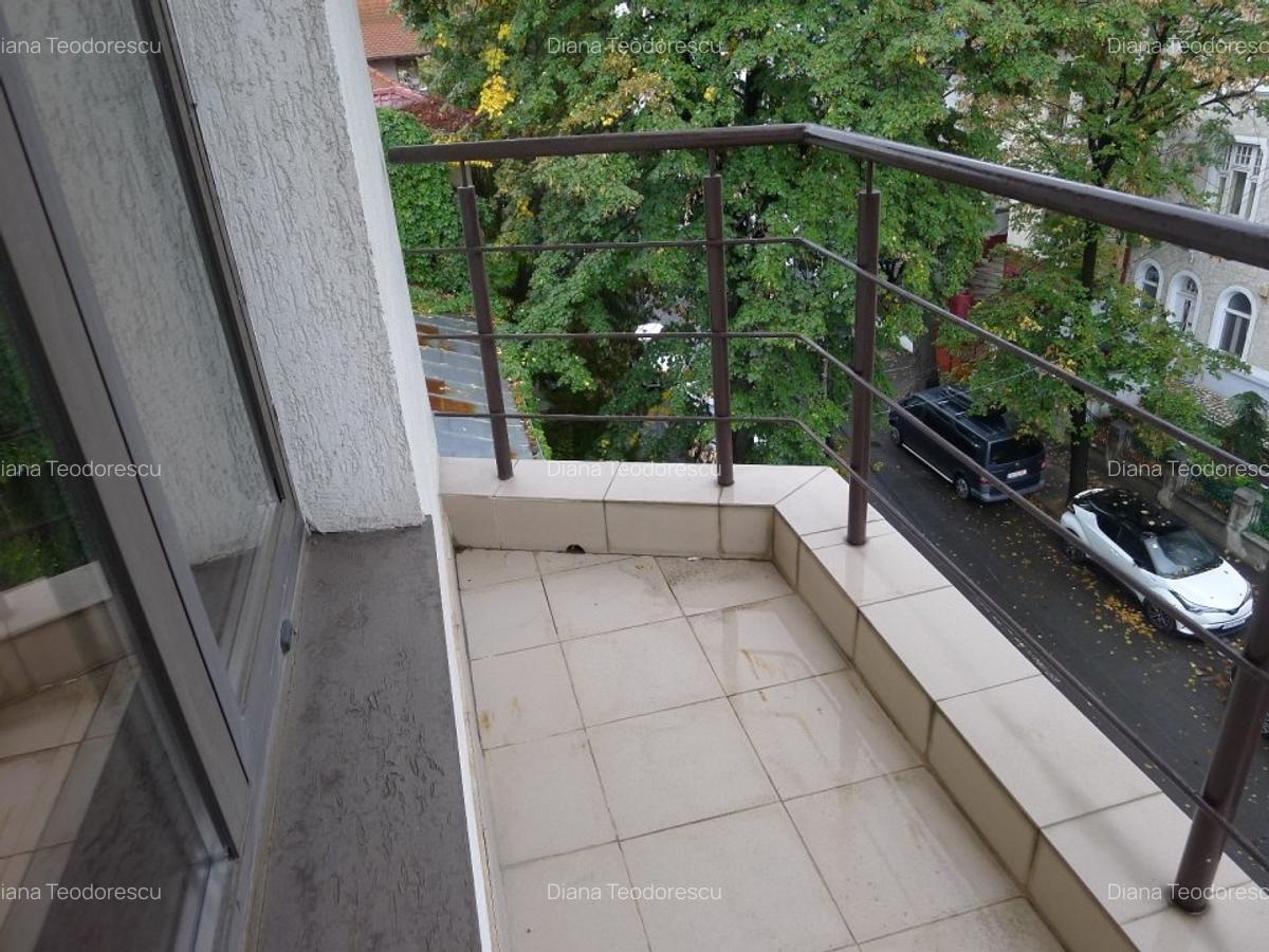 Inchiriere vila P+2+M cu 6 camere constructie 2008 ideal clinica stomatologica - 15