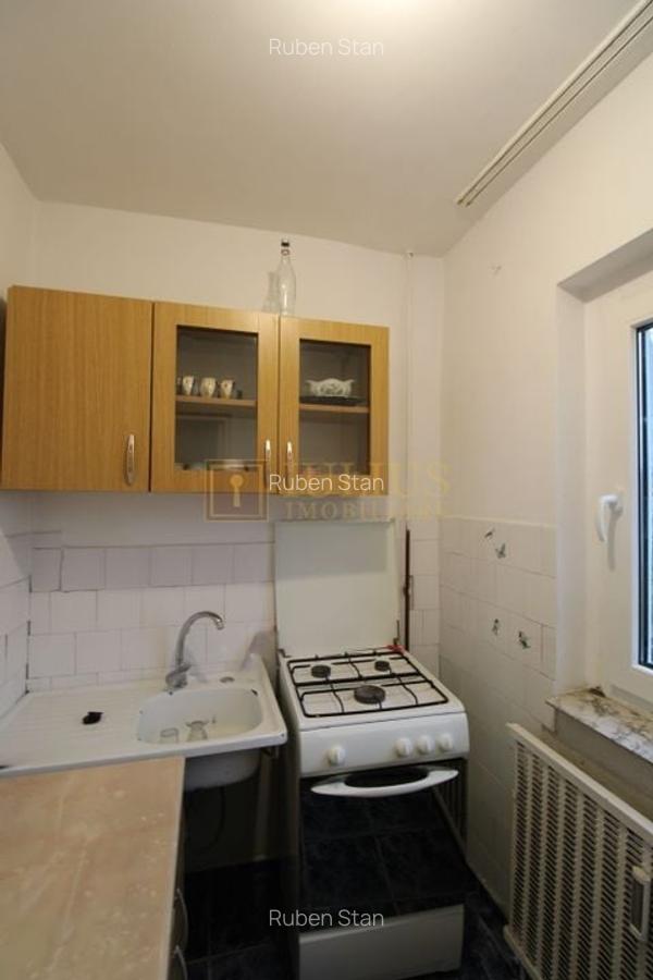 St. Invatatorului, o camera, perfect pentru o persoana sau cuplu. - 5