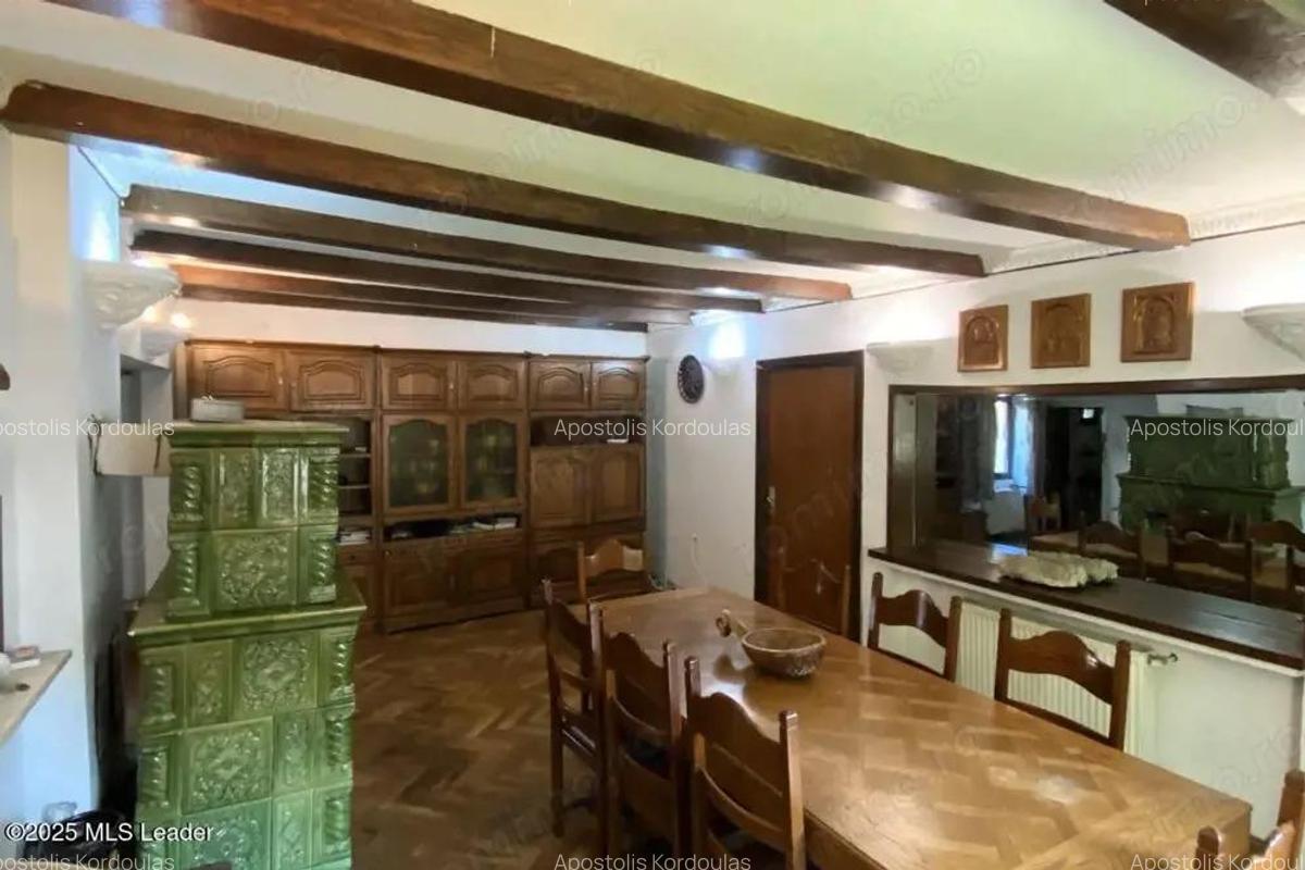 Bran - Casa pe strada Valea Portii. 223 mp, 4 dormitoare - 17