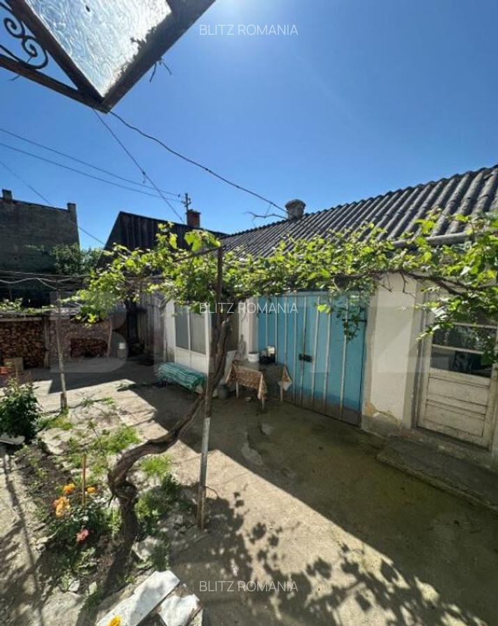 Casa ultracentrala , 200mp, teren 450 mp , Radauti - 17