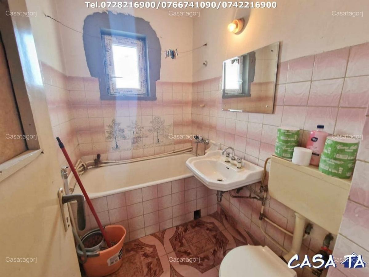 Apartament 2 camere, situat in Targu Jiu, Aleea Unirii - 11