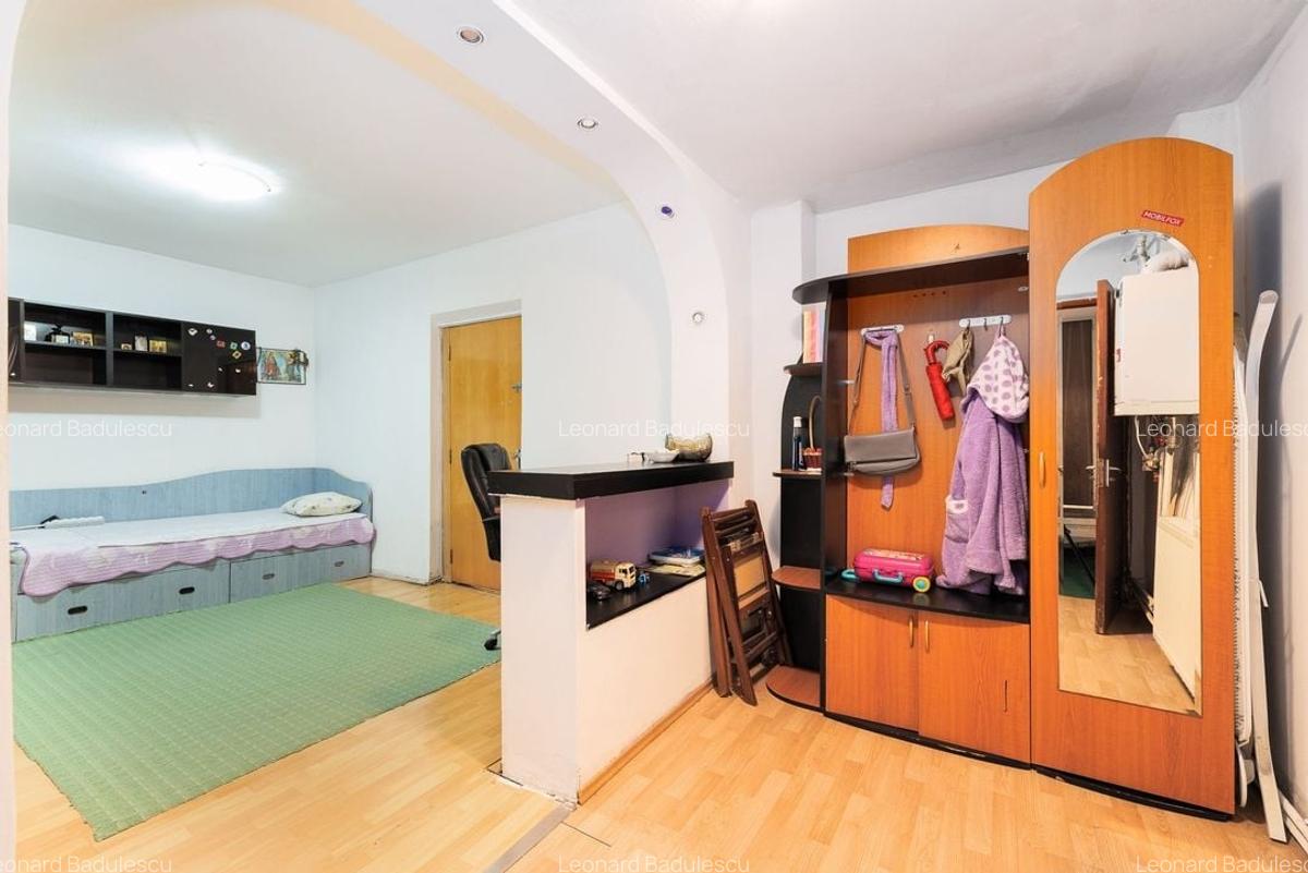 Decebal-Invingatorilor Vila 6 camere-455mp teren - 7 Decebal-Invingatorilor Vila 6 camere-455mp teren - 7