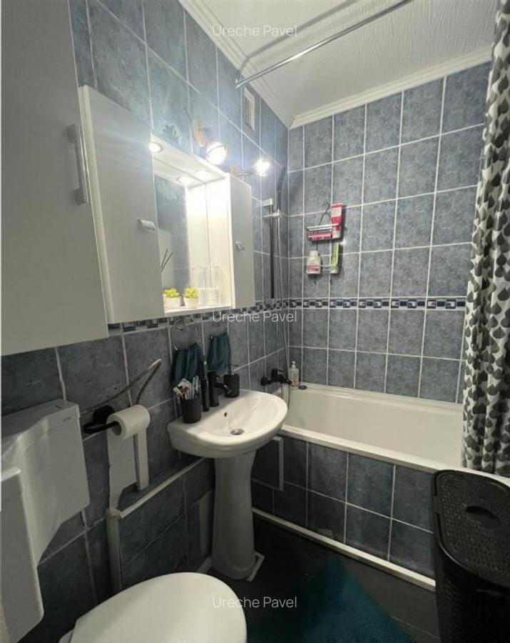 Apartament cu 3 camere decomandate si balcon etaj 2 zona Vas - 5