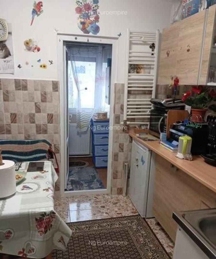 Apartament 2 camere de vanzare zona Poarta 6 - 7