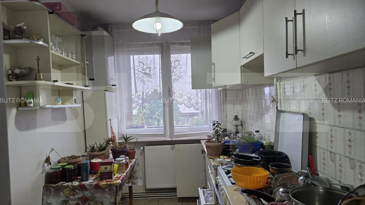 Apartament de vanzare, cu 2 camere, 46 mp, zona Micro 14 - 2