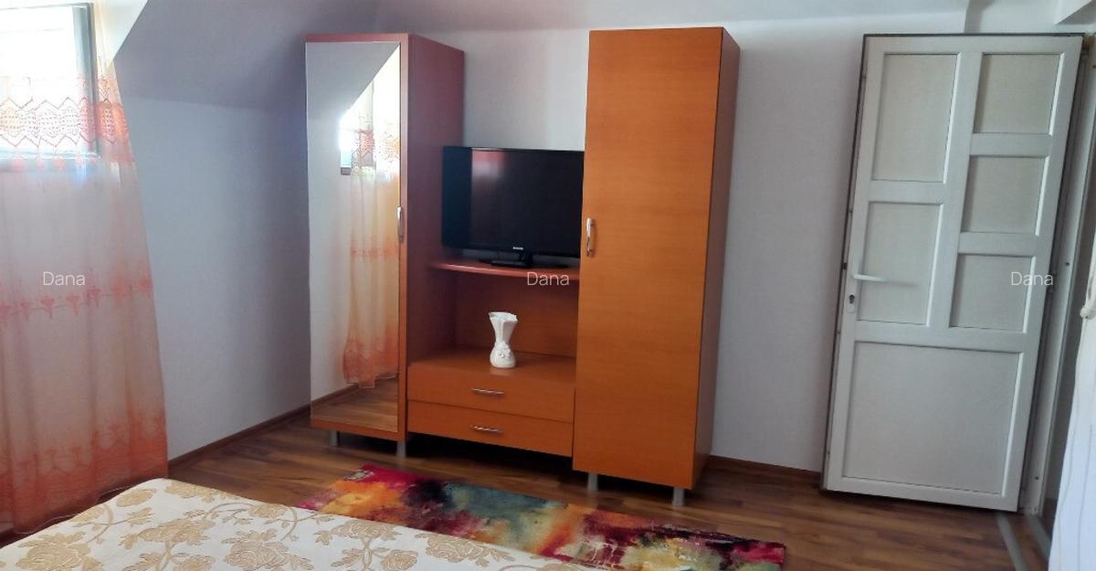 Sinaia ultracentral - apartament 4 camere la mansarda in vila P+1+M - 3