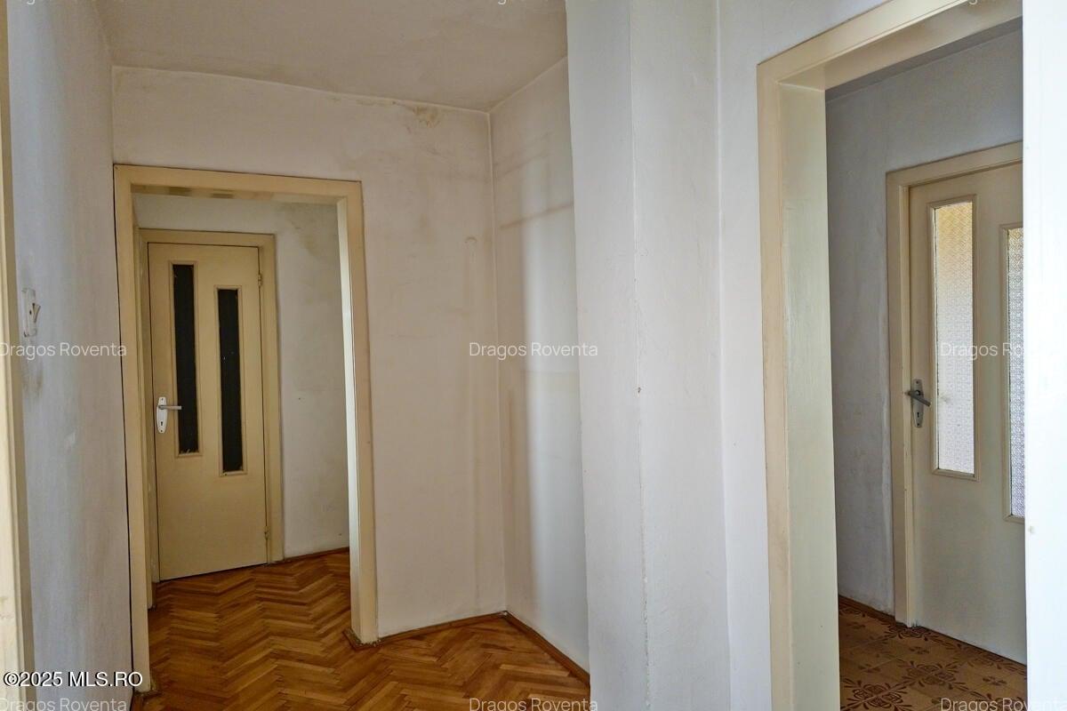 Complex - Str Darwin - 4 camere, decomandat,etaj 2, 89 mp, 2 balcoane! - 8