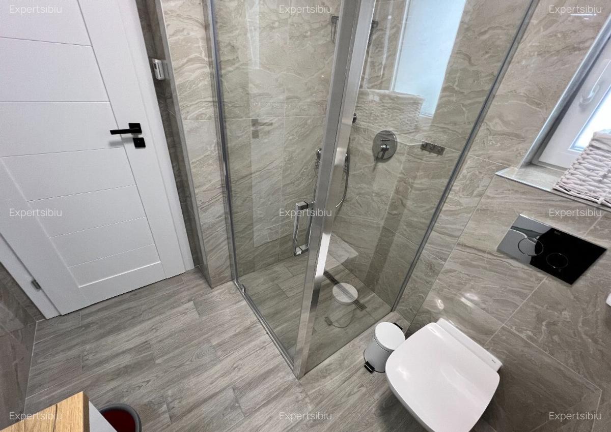 Inchiriere casa 4 camere decomandate ?elimbar, str. Triajului - 6