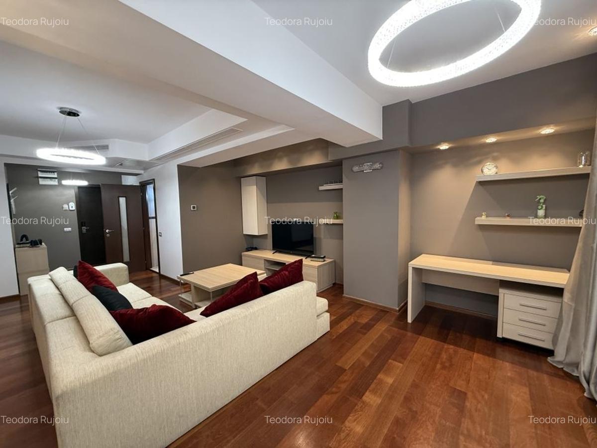 Apartament 3 camere de inchiriat zona Herastaru . - 2