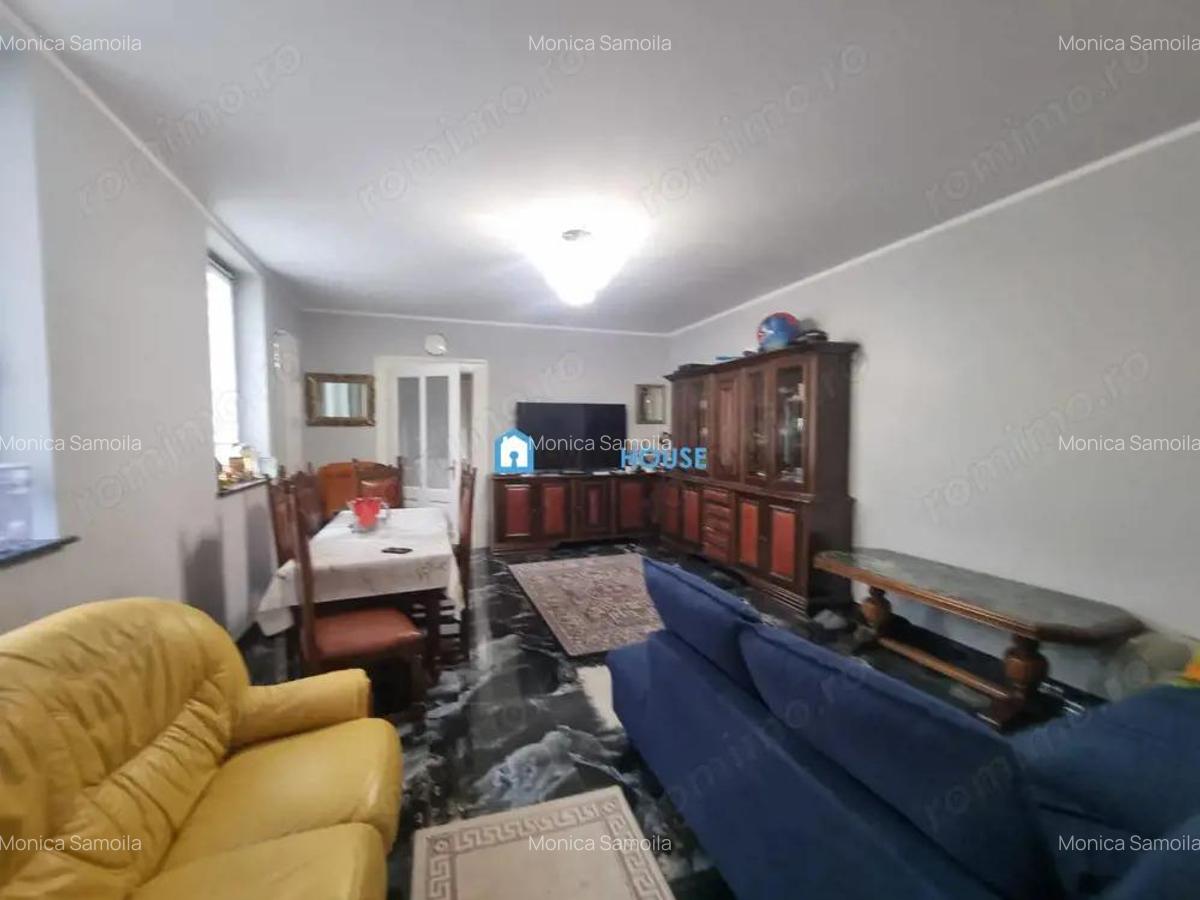 Casa cu 6 camere de vanzare ultracentral in Fagaras - 2